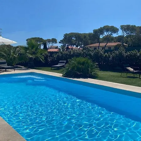 Pirouschka Pool Downtown Within Walking Distance Villa *