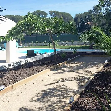 Pirouschka Pool Downtown Within Walking Distance Villa