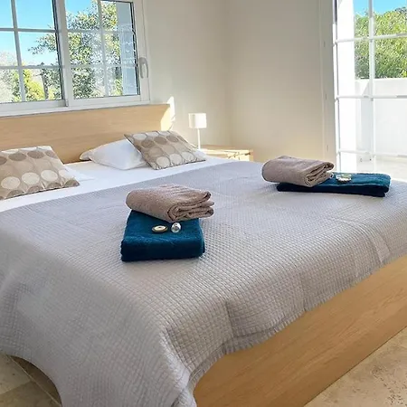 Pirouschka Pool Downtown Within Walking Distance Villa *